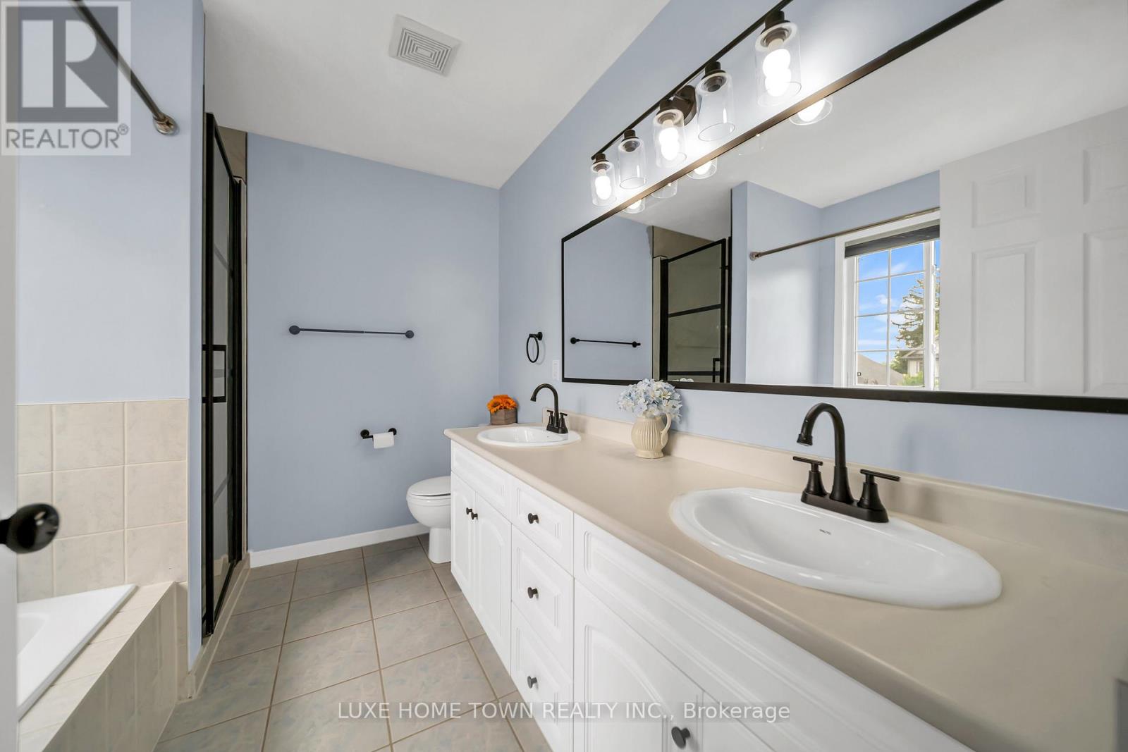 27 FRASERWOOD COURT - 29