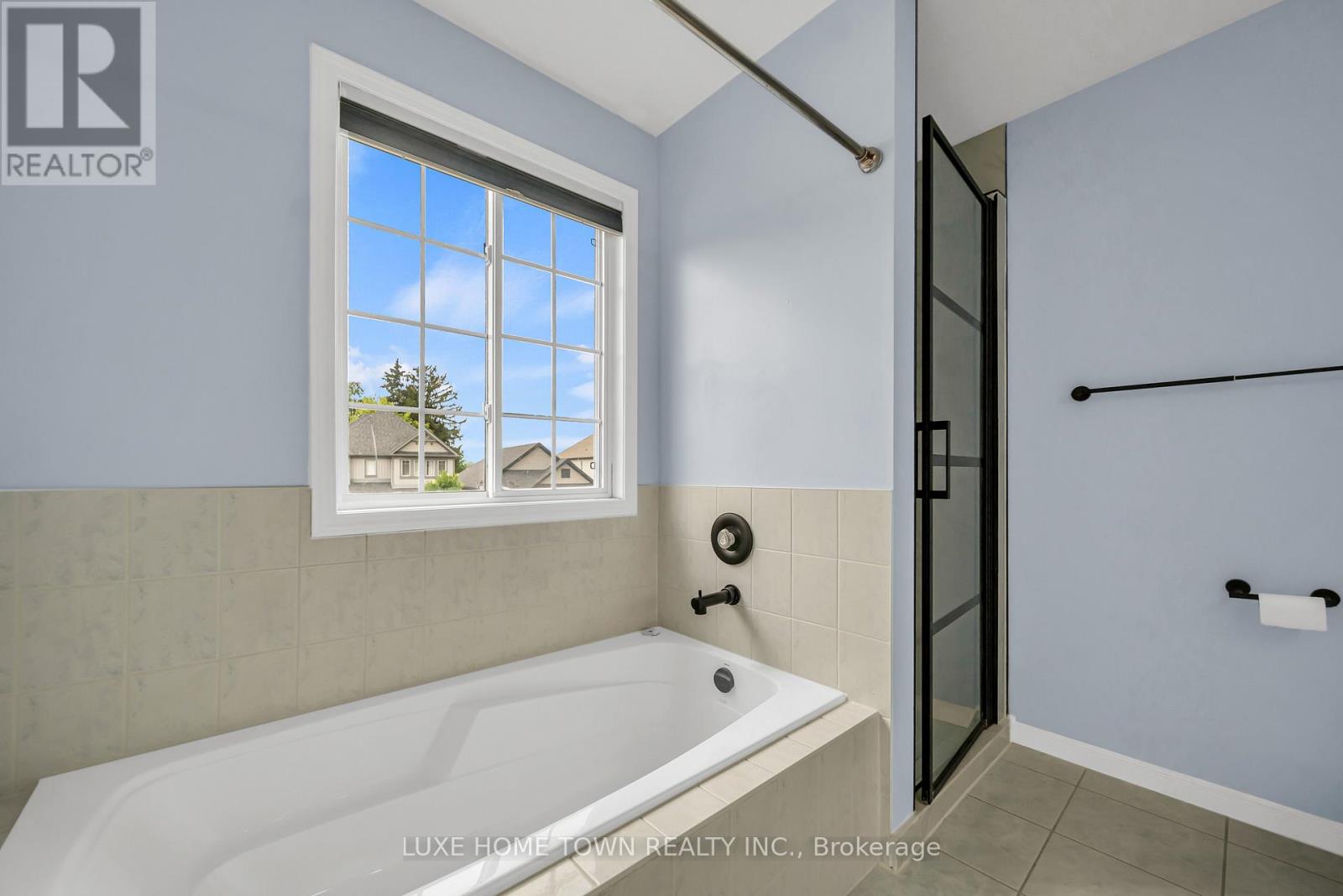 27 FRASERWOOD COURT - 30