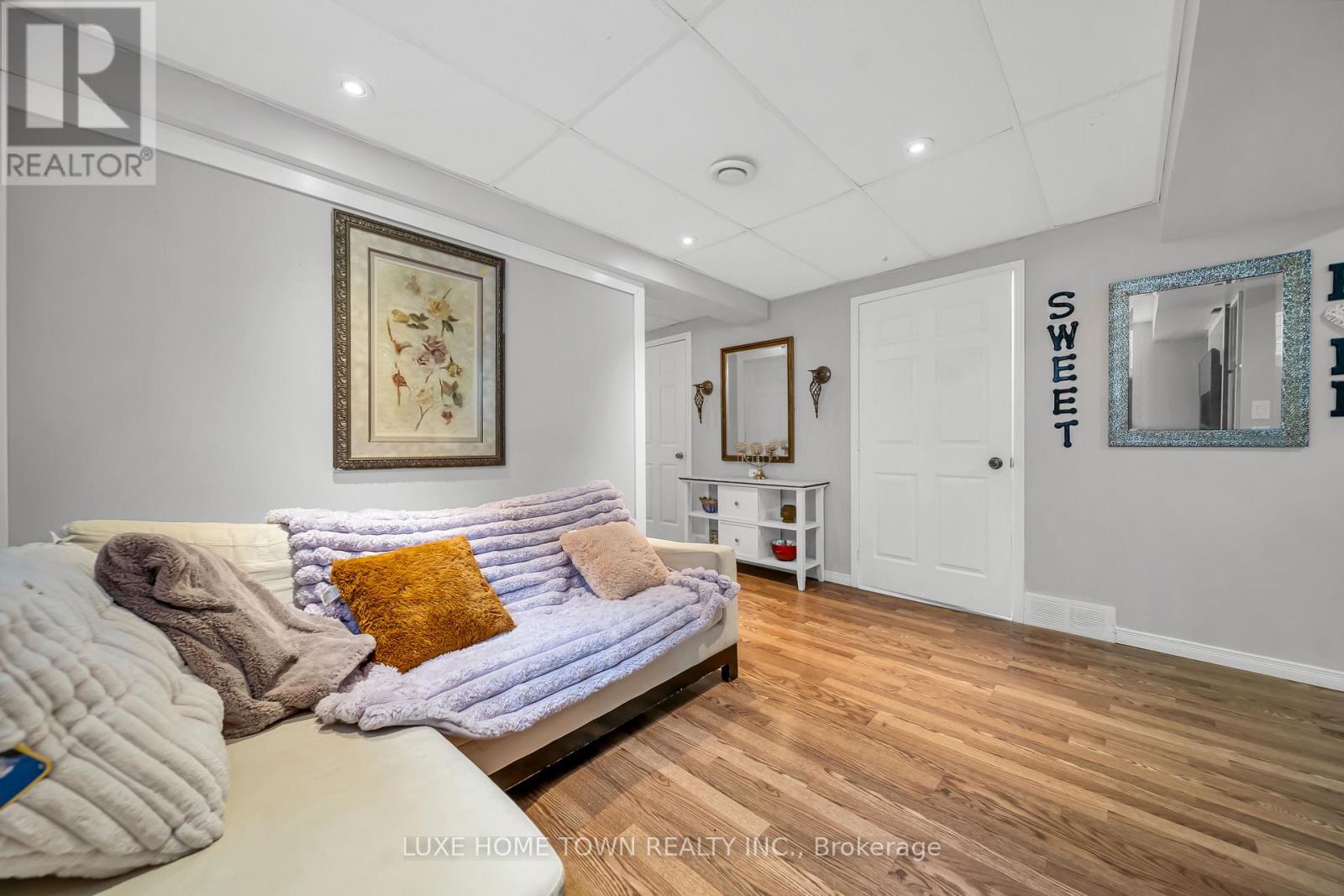 27 FRASERWOOD COURT - 38