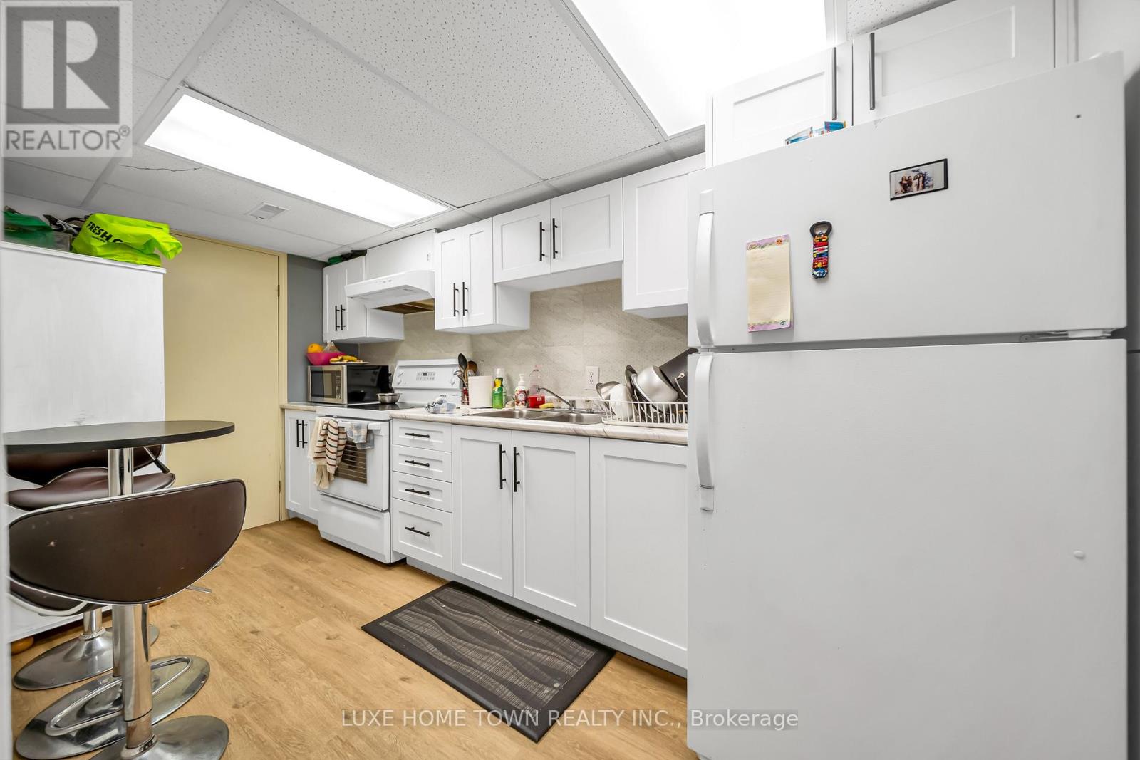 27 FRASERWOOD COURT - 41