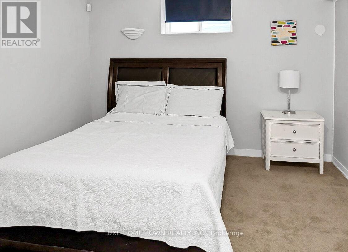 27 FRASERWOOD COURT - 44