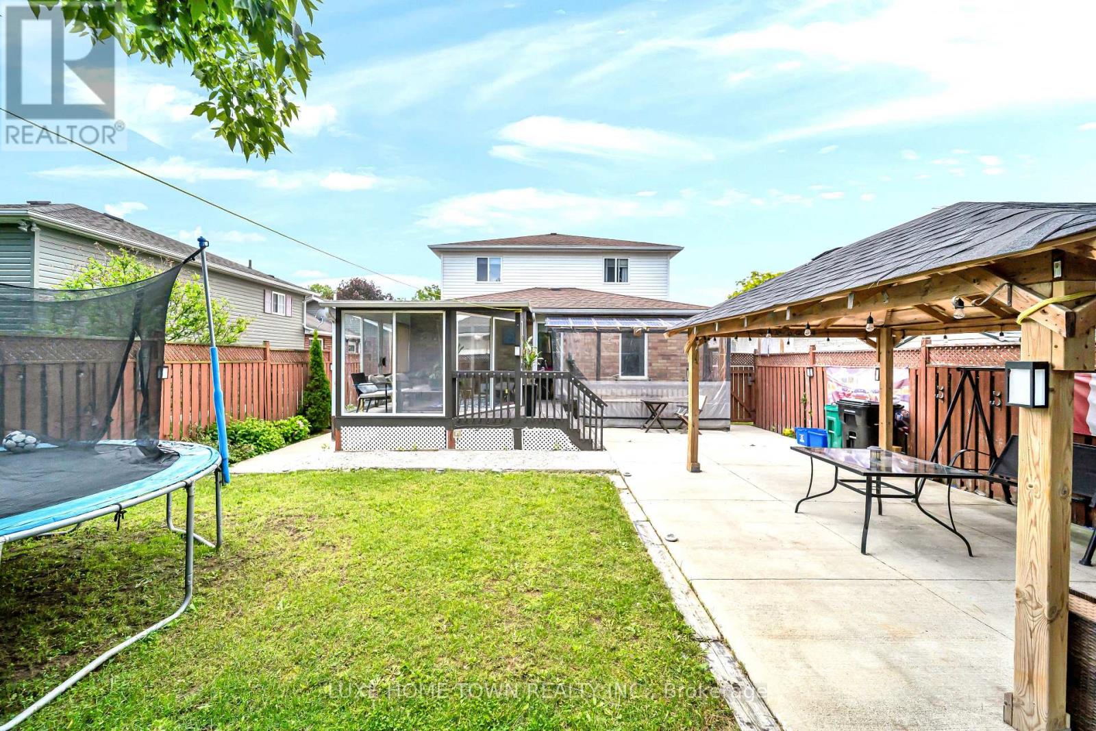 27 FRASERWOOD COURT - 48