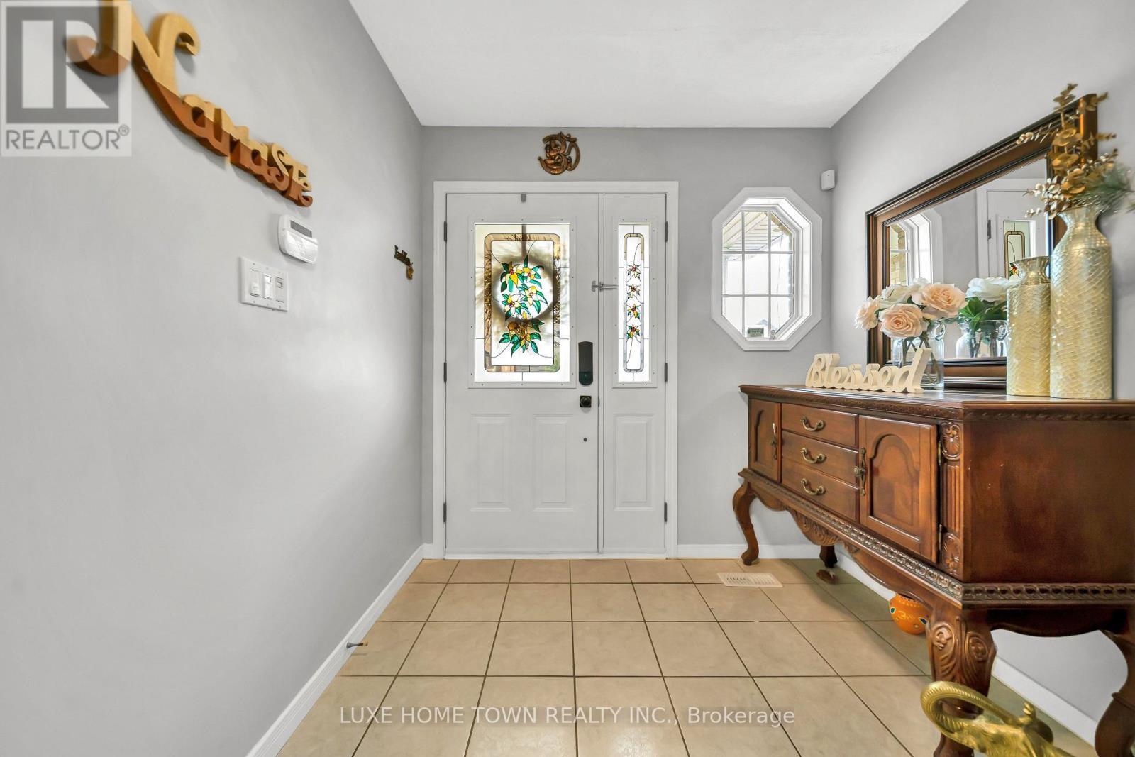27 FRASERWOOD COURT - 8