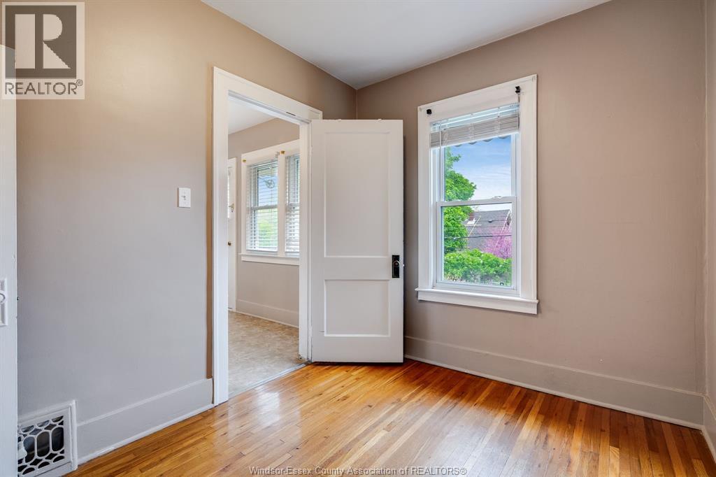 2279 Lillian AVENUE - 32