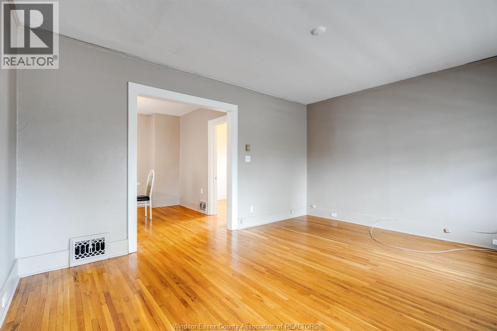 2279 Lillian AVENUE - 34