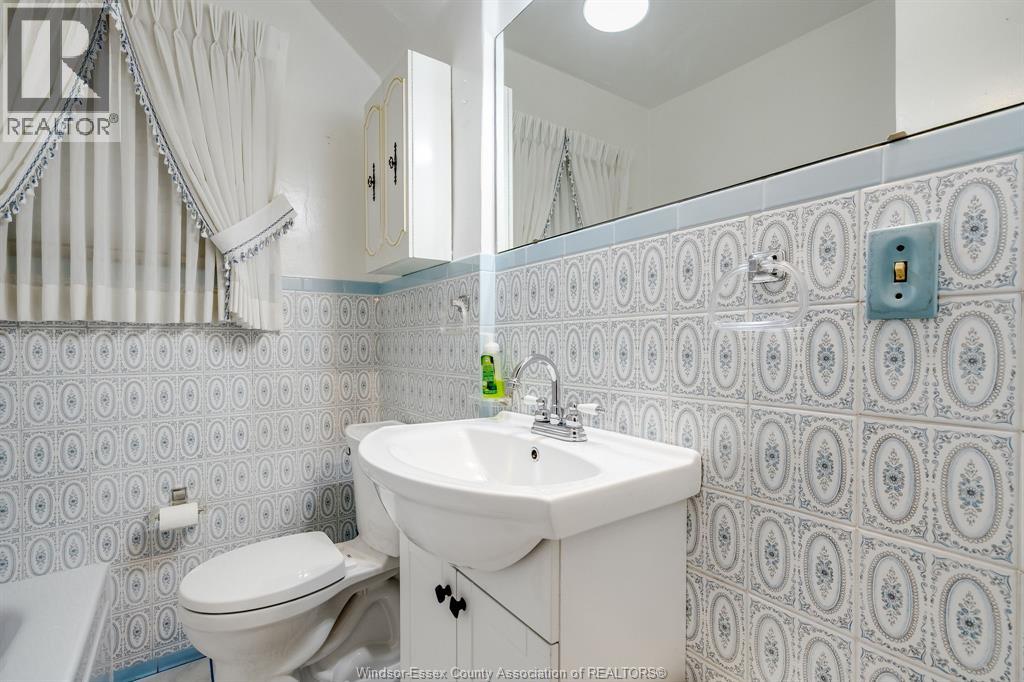 2279 Lillian AVENUE - 16