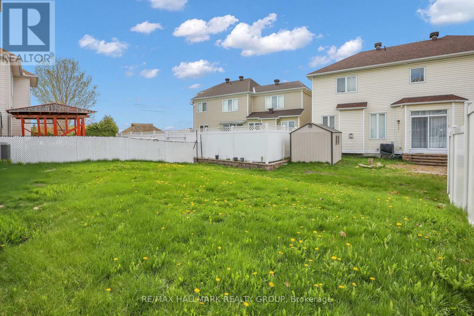 634 AQUAVIEW DRIVE - 17
