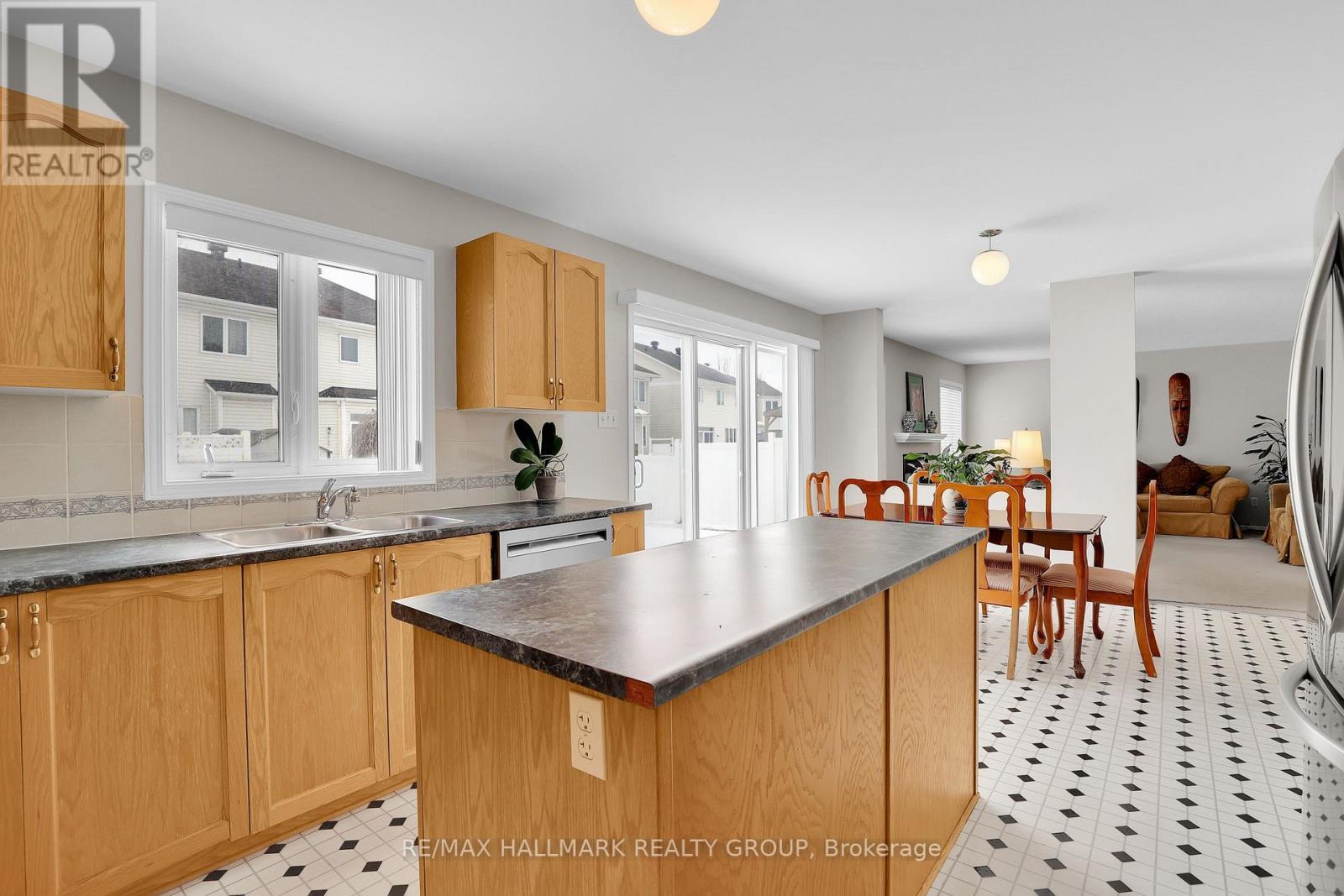 634 AQUAVIEW DRIVE - 8