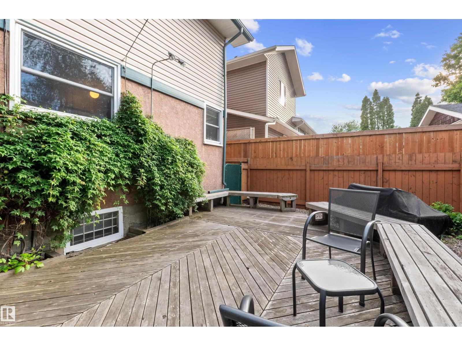 14640 88 AV NW - 50
