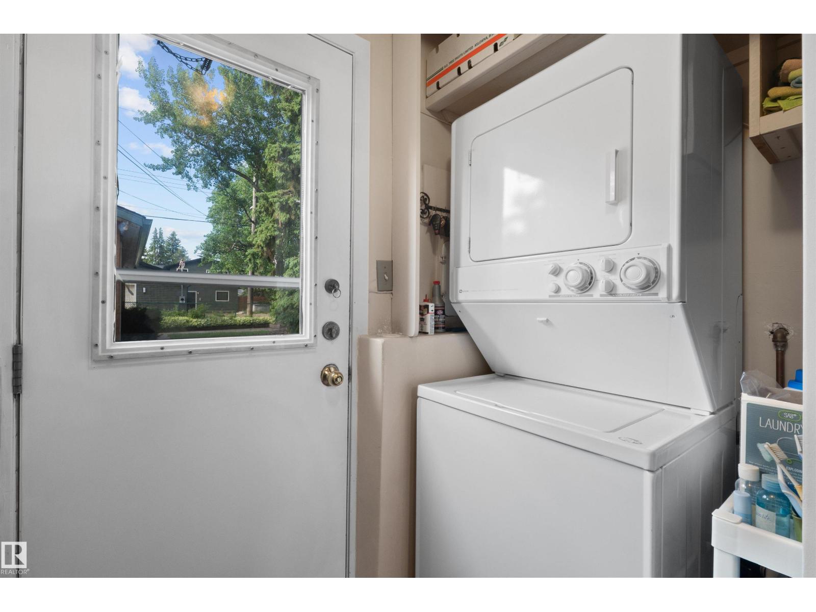 14640 88 AV NW - 46