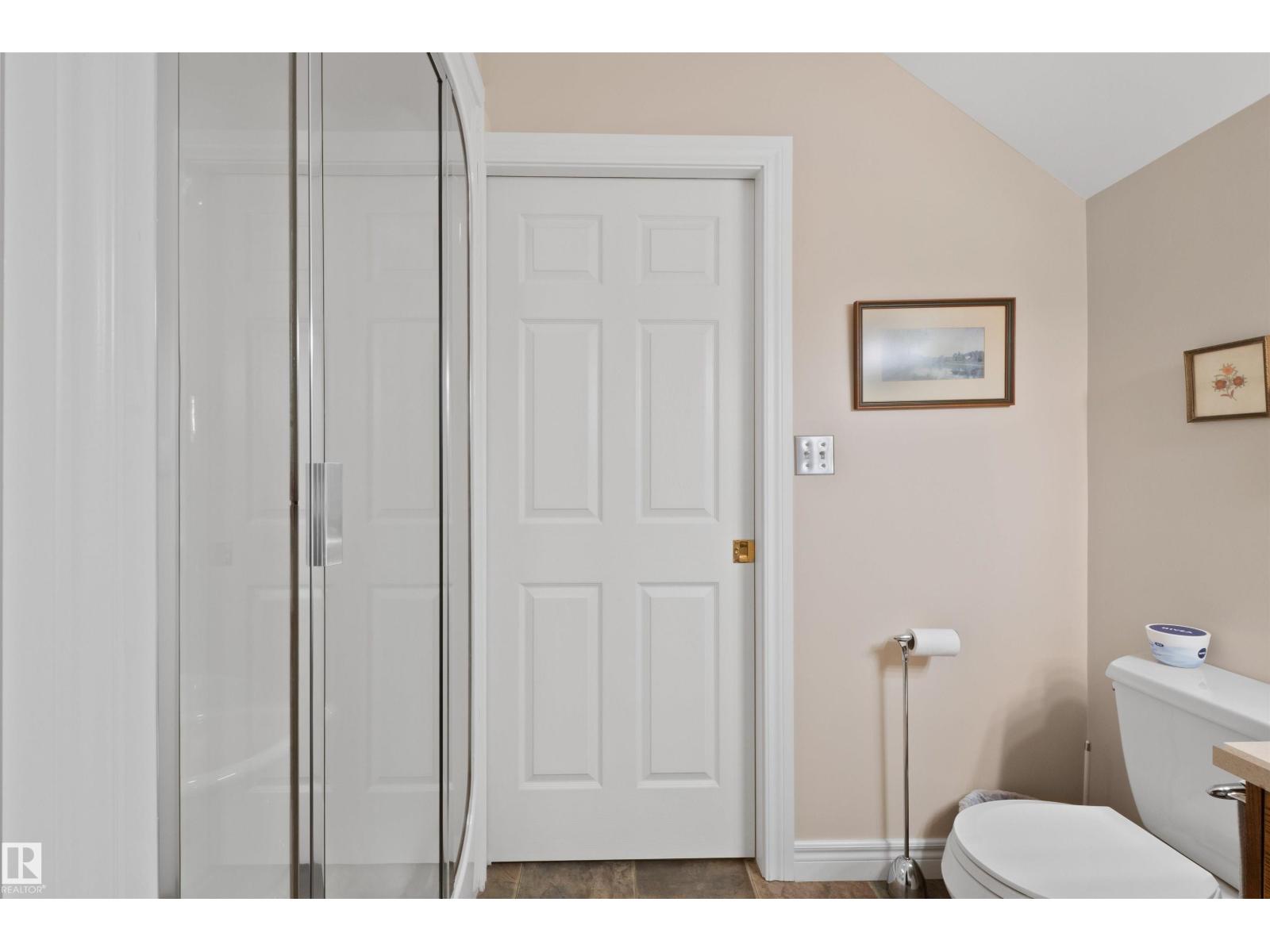 14640 88 AV NW - 36