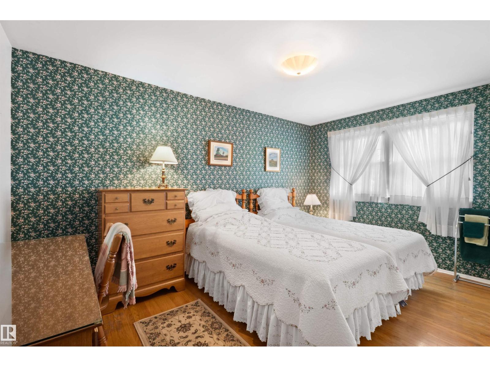 14640 88 AV NW - 25