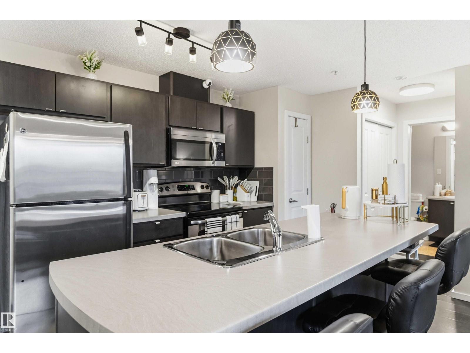 #244 1196 HYNDMAN RD NW - 19