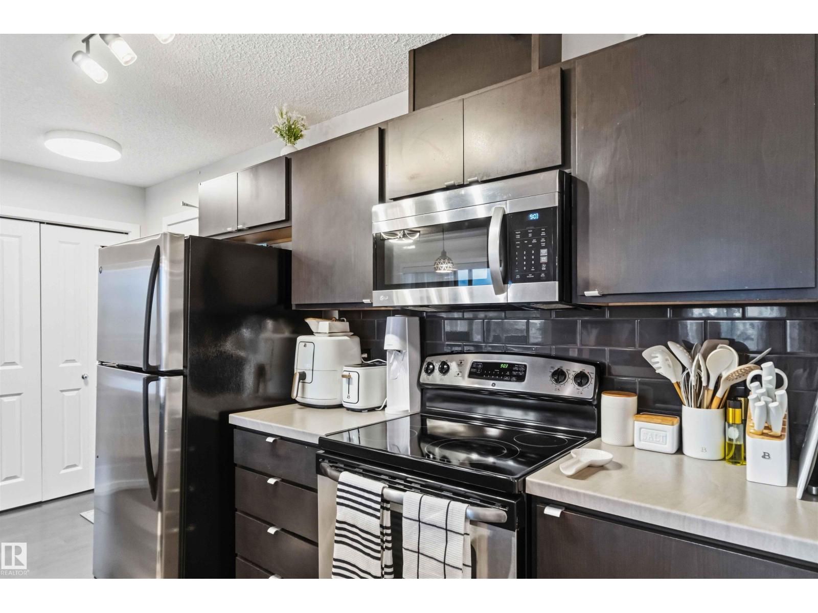 #244 1196 HYNDMAN RD NW - 20