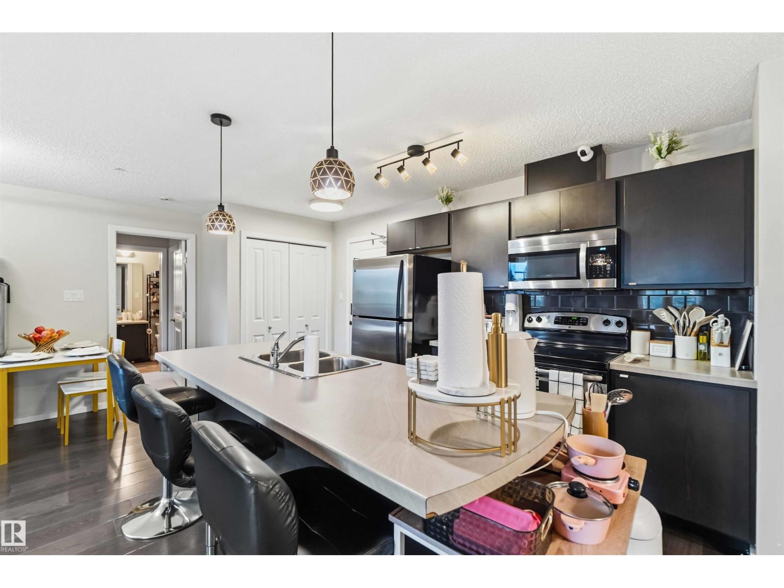 #244 1196 HYNDMAN RD NW - 21