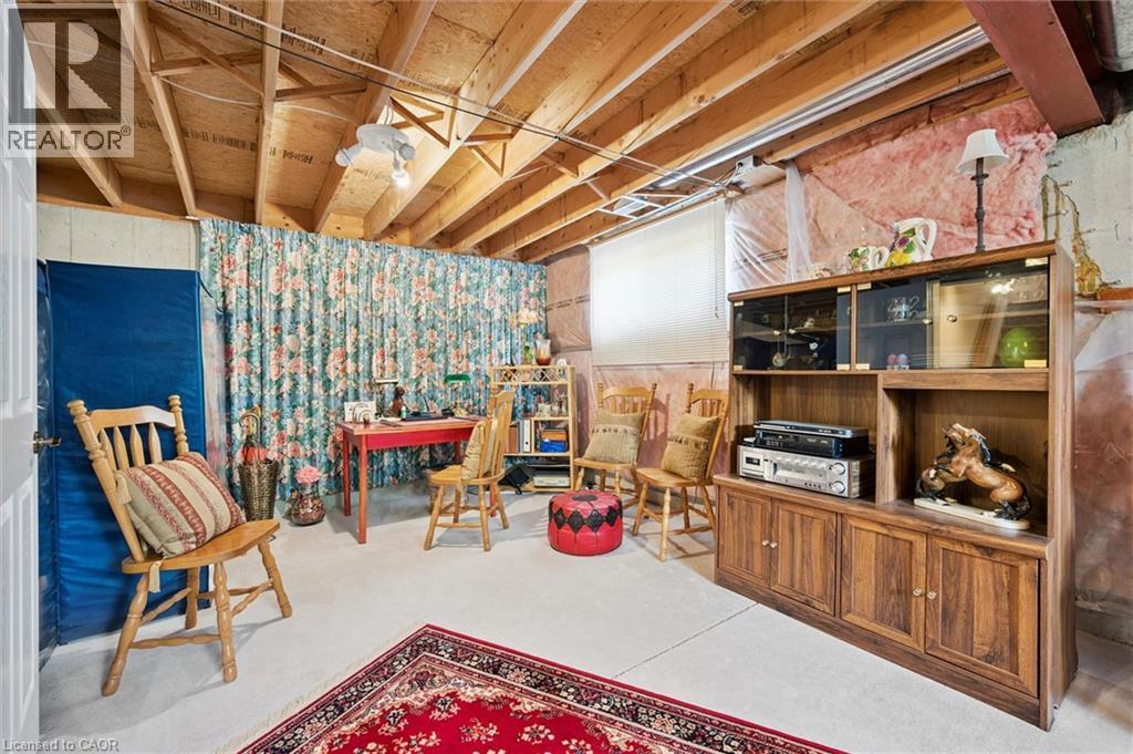 658 ELLESMERE Court - 25