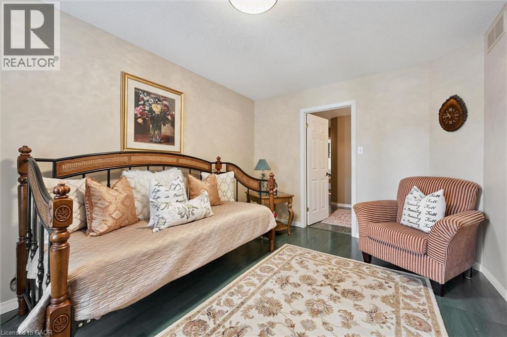 658 ELLESMERE Court - 24