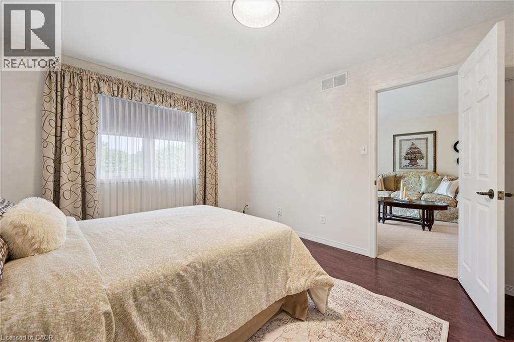 658 ELLESMERE Court - 18