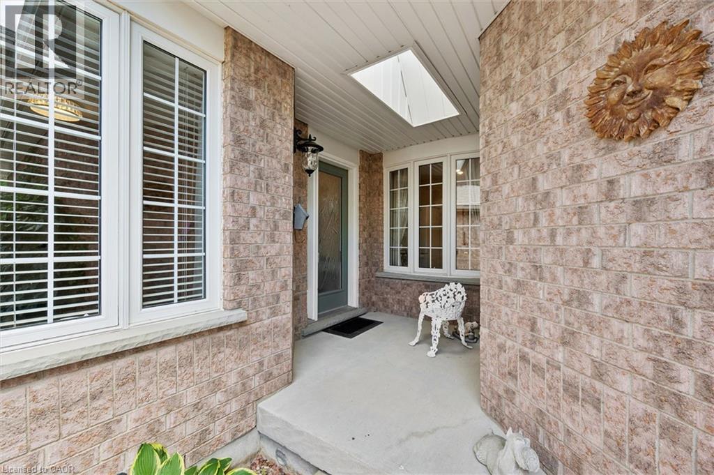 658 ELLESMERE Court - 5