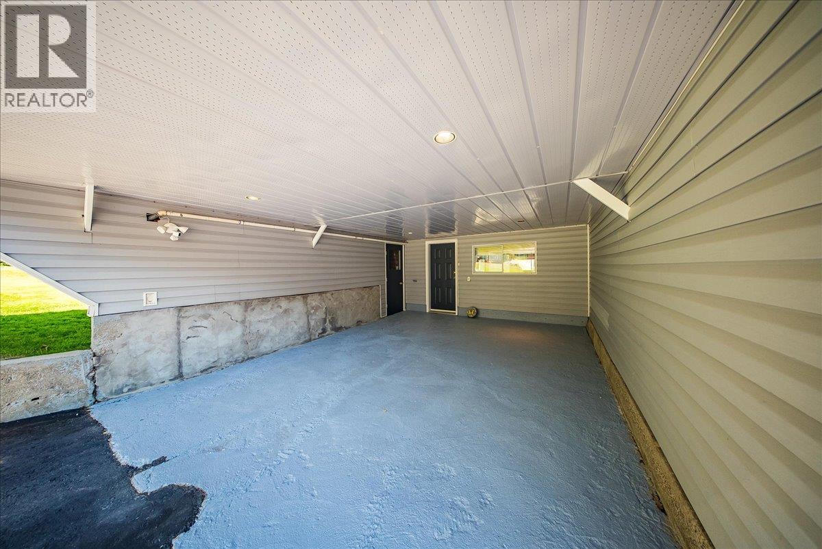 1618 Victoria Avenue - 45