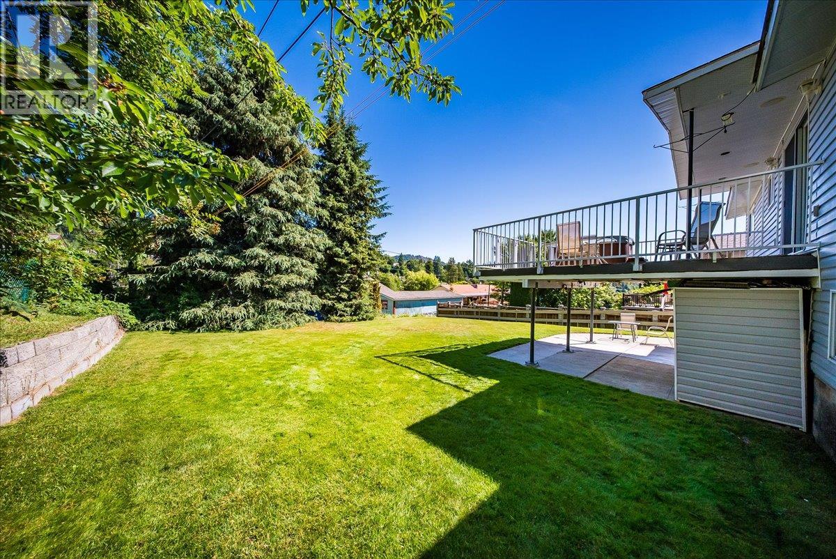 1618 Victoria Avenue - 48