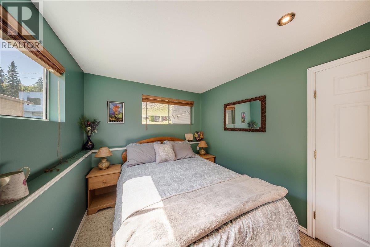 1618 Victoria Avenue - 42