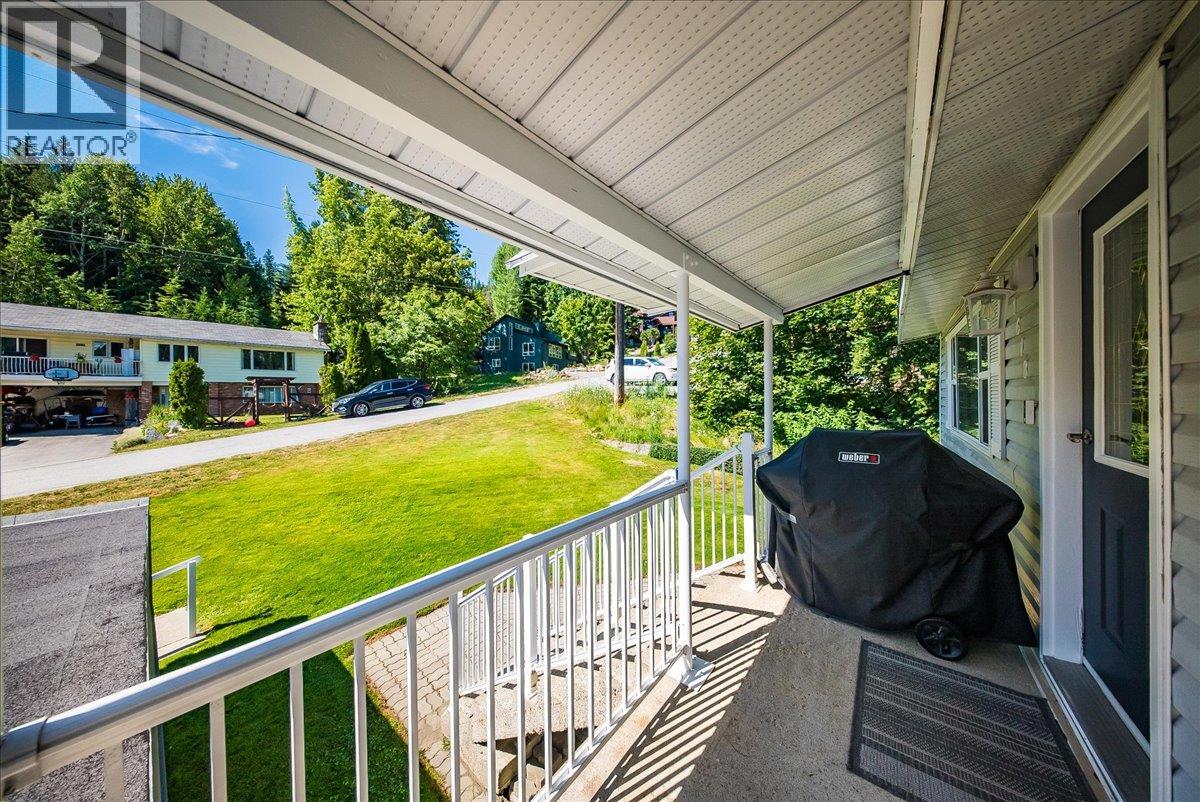 1618 Victoria Avenue - 47