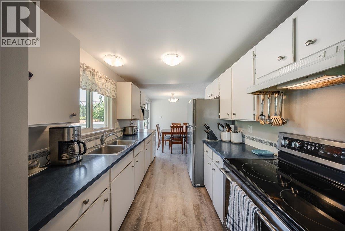1618 Victoria Avenue - 15