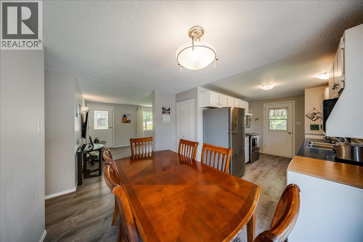 1618 Victoria Avenue - 11