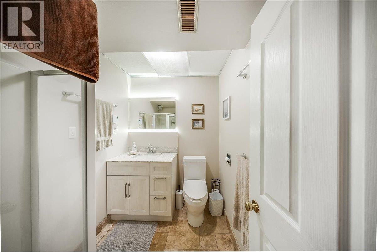 1618 Victoria Avenue - 29