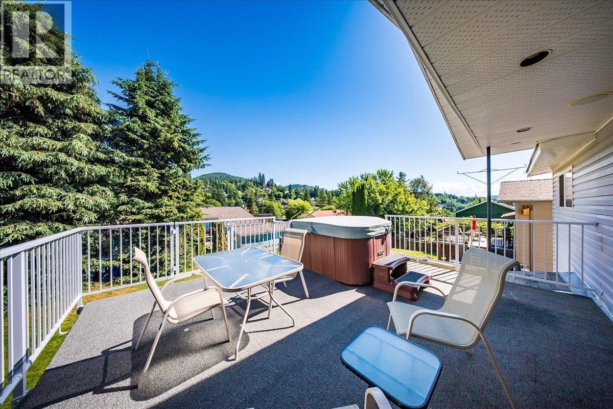 1618 Victoria Avenue - 7