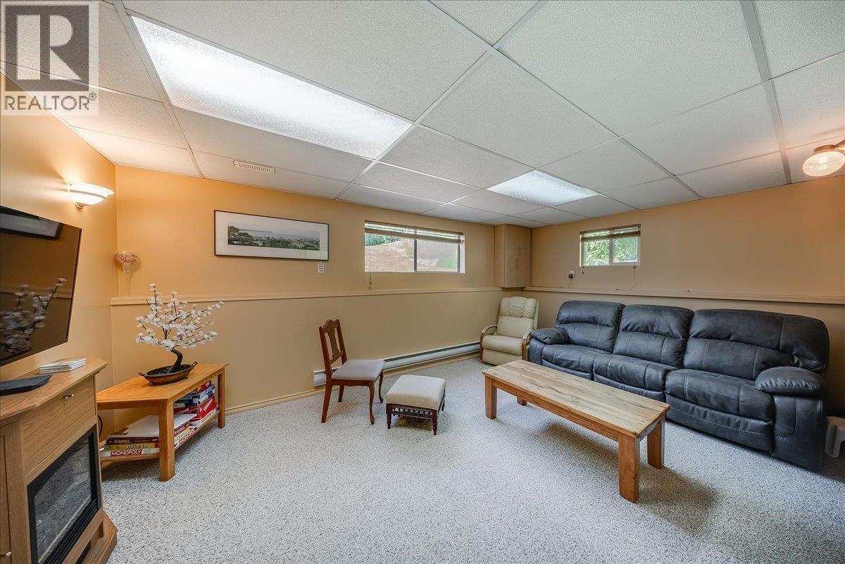 1618 Victoria Avenue - 31