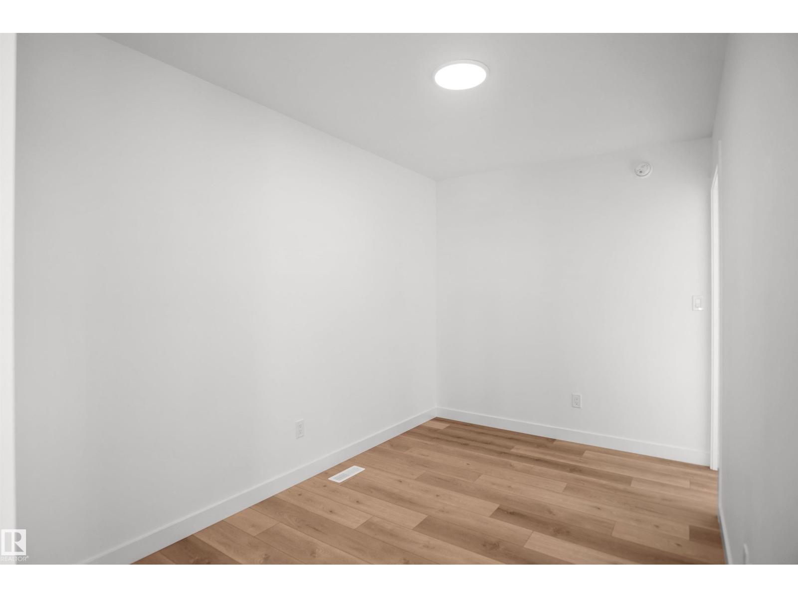 1308 9 ST NW — photo 23