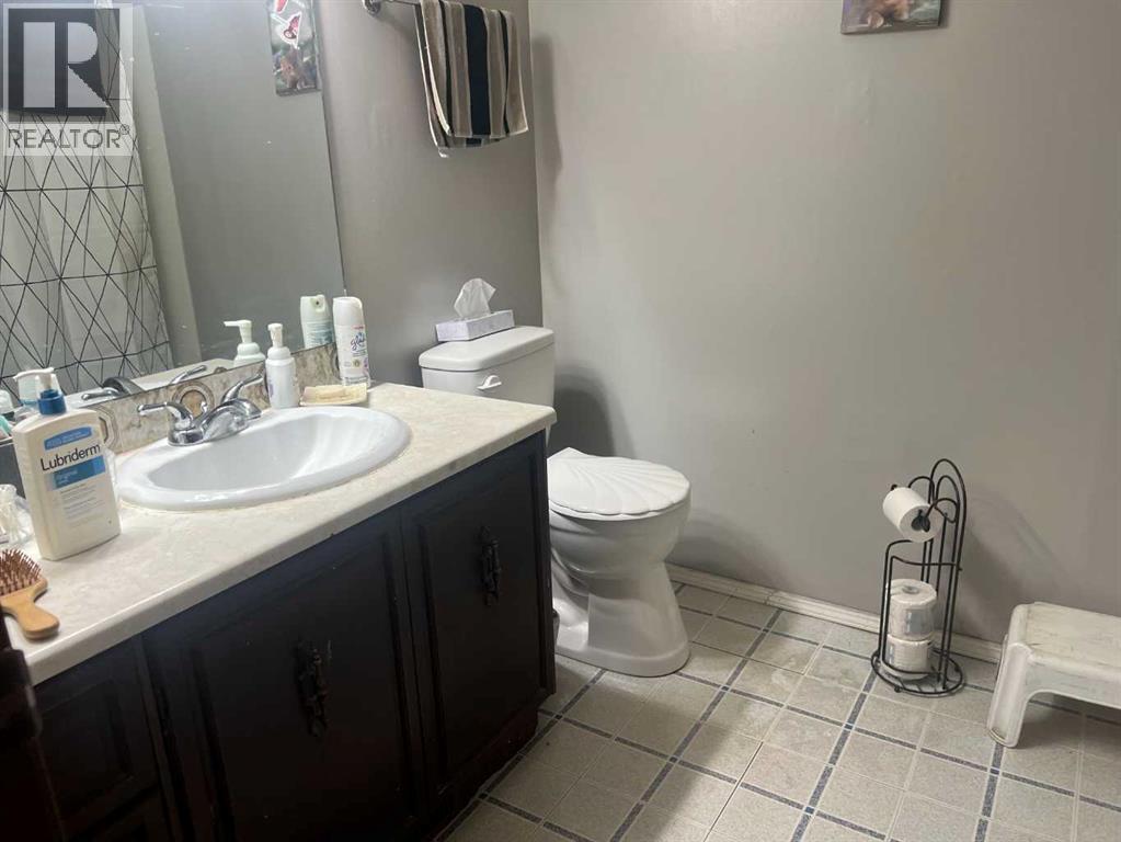 806 7 A Street - 12