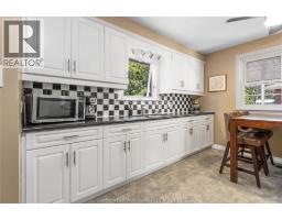 4pc Bathroom - 147 Coverdale Street, Chatham, ON N7L2V1 Photo 9