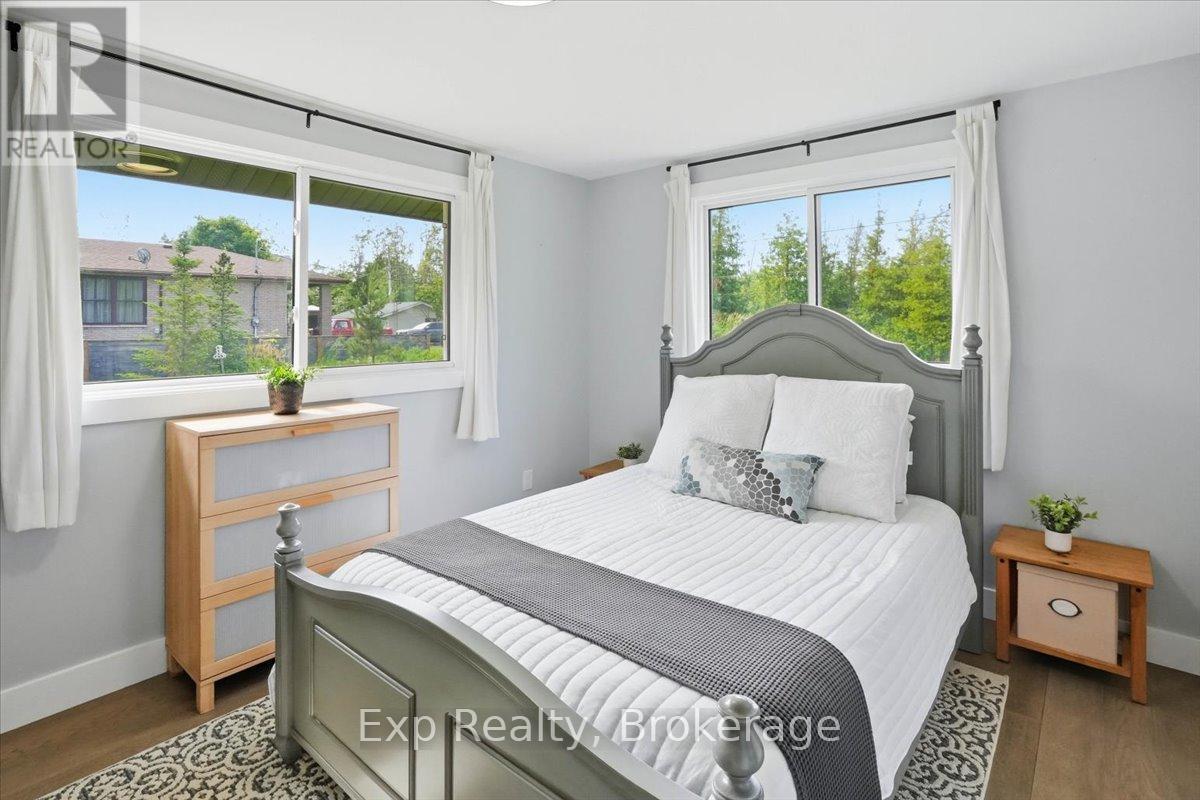 27 GREENWAY CIRCLE - 17