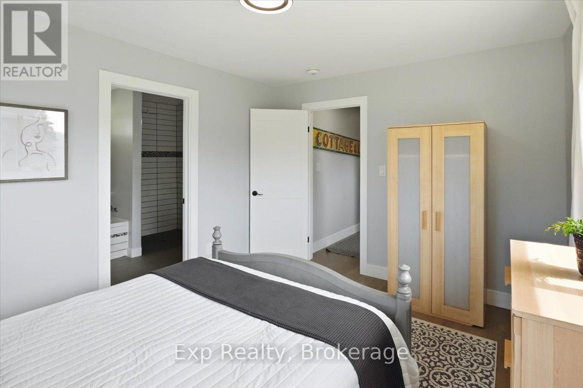 27 GREENWAY CIRCLE - 18