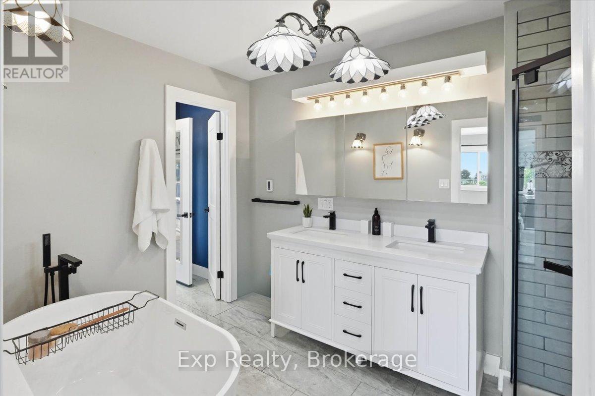 27 GREENWAY CIRCLE - 24
