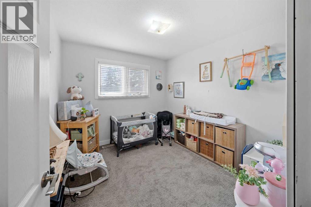 5516 Taylor Crescent NE - 12