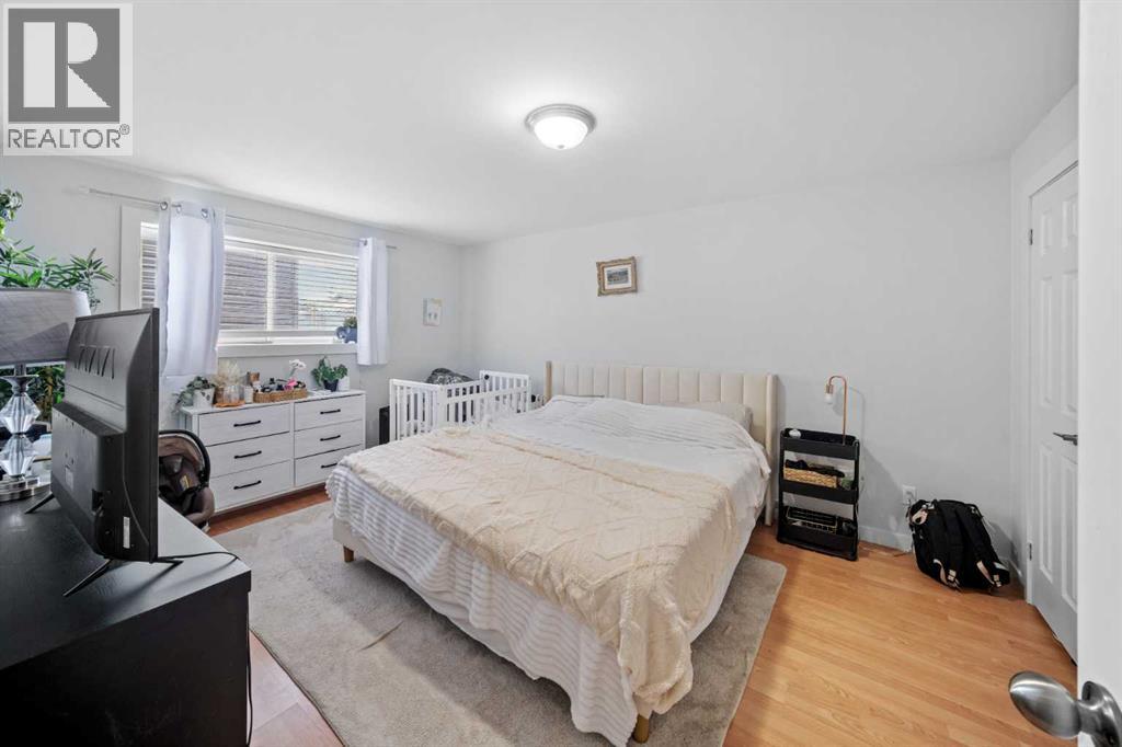 5516 Taylor Crescent NE - 18