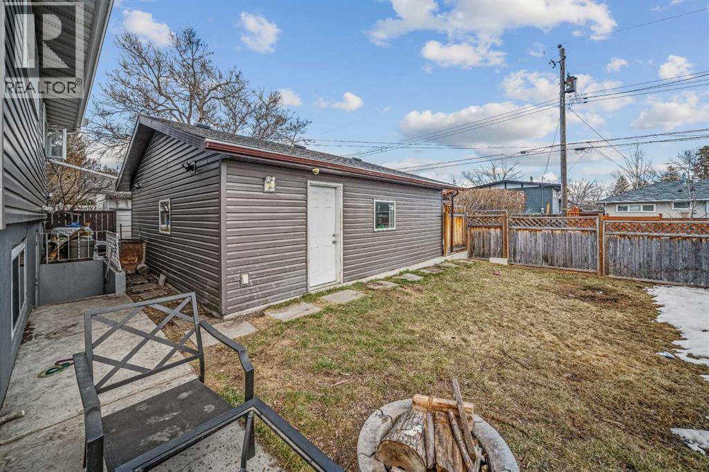 5516 Taylor Crescent NE - 22