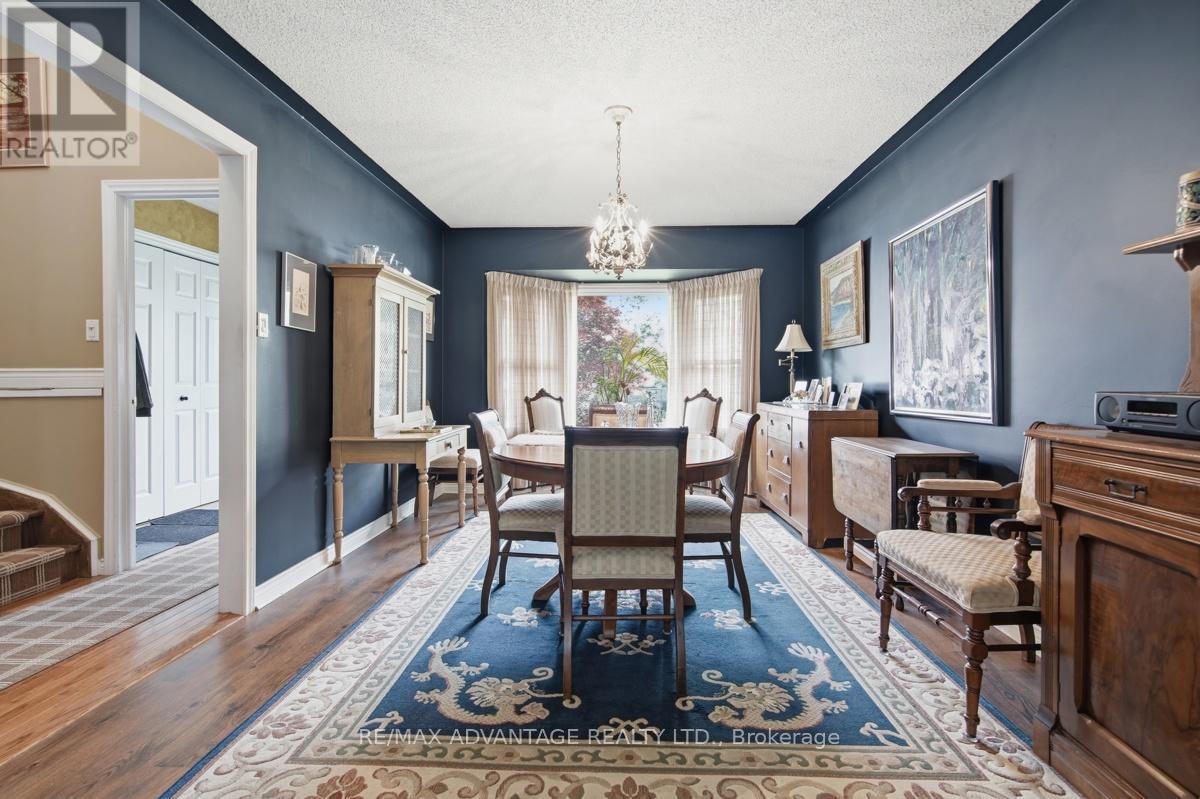 51 LAUREL CRESCENT - 10