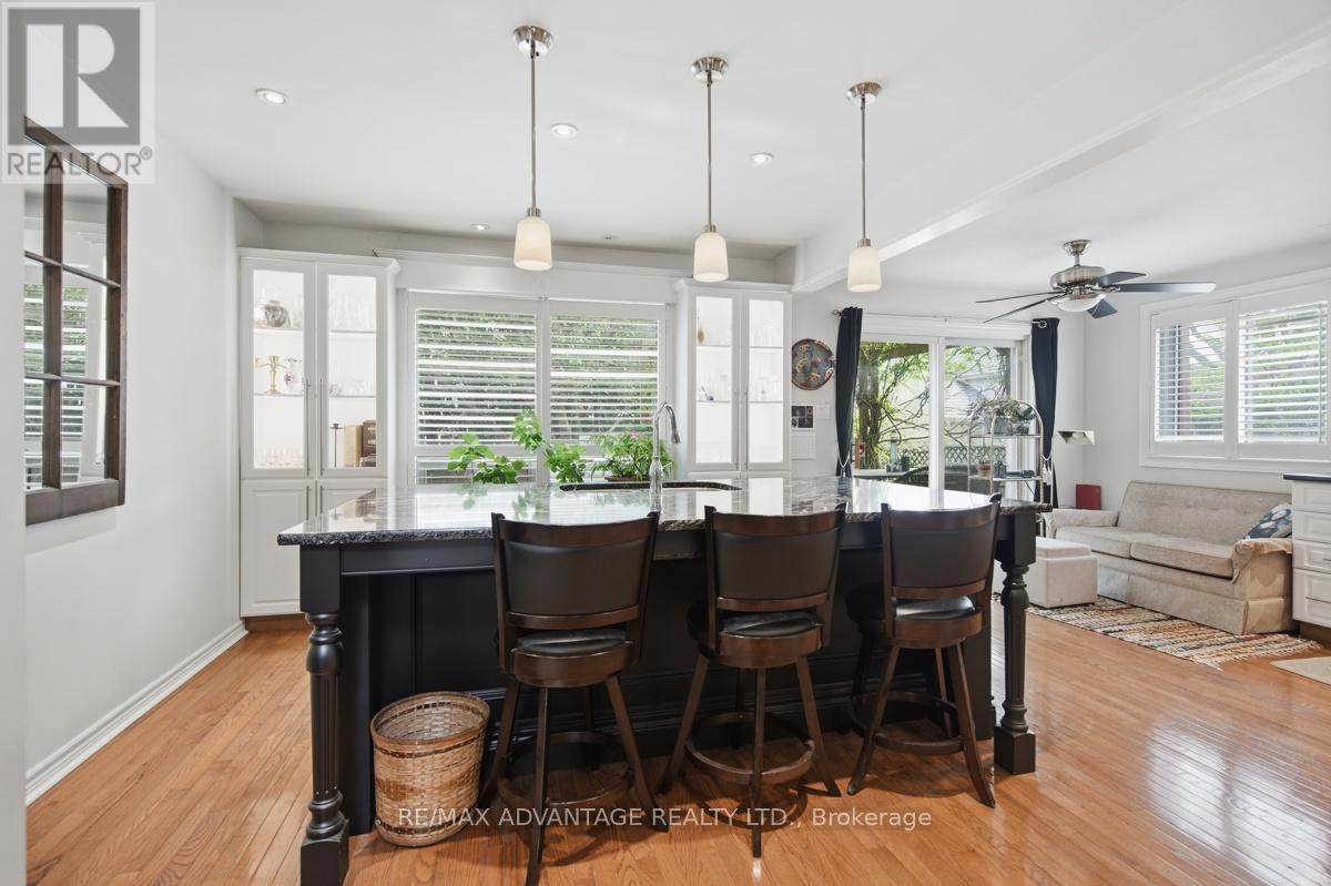 51 LAUREL CRESCENT - 15