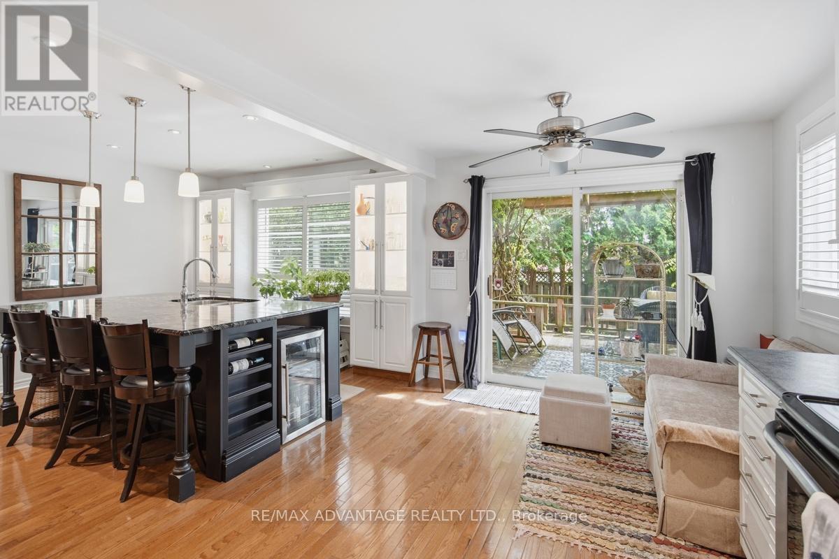 51 LAUREL CRESCENT - 19