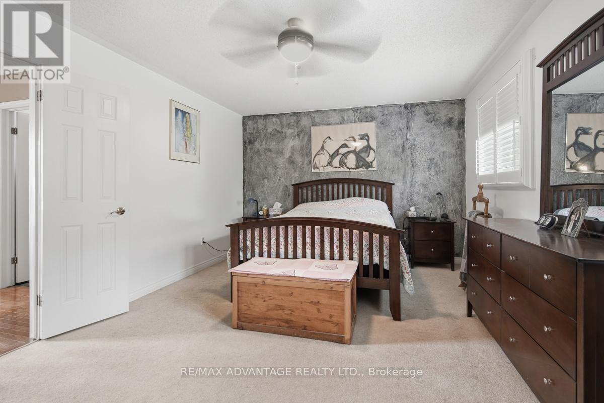 51 LAUREL CRESCENT - 24