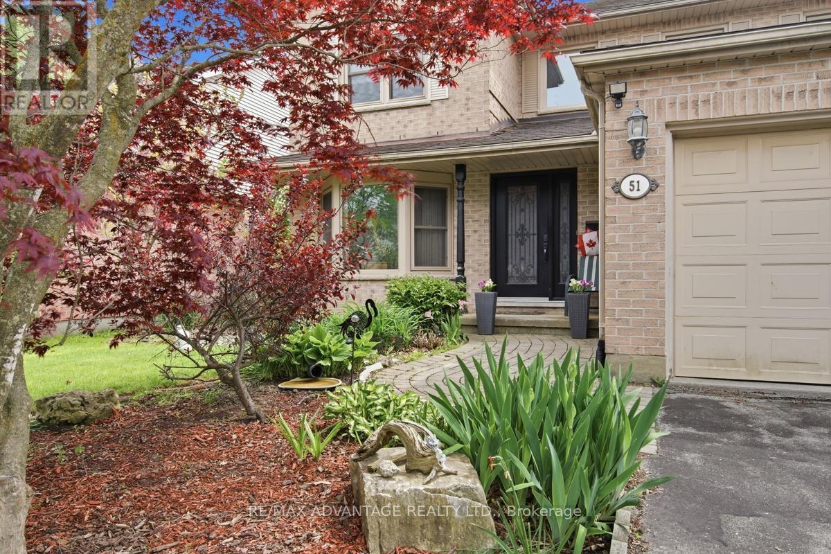 51 LAUREL CRESCENT - 43