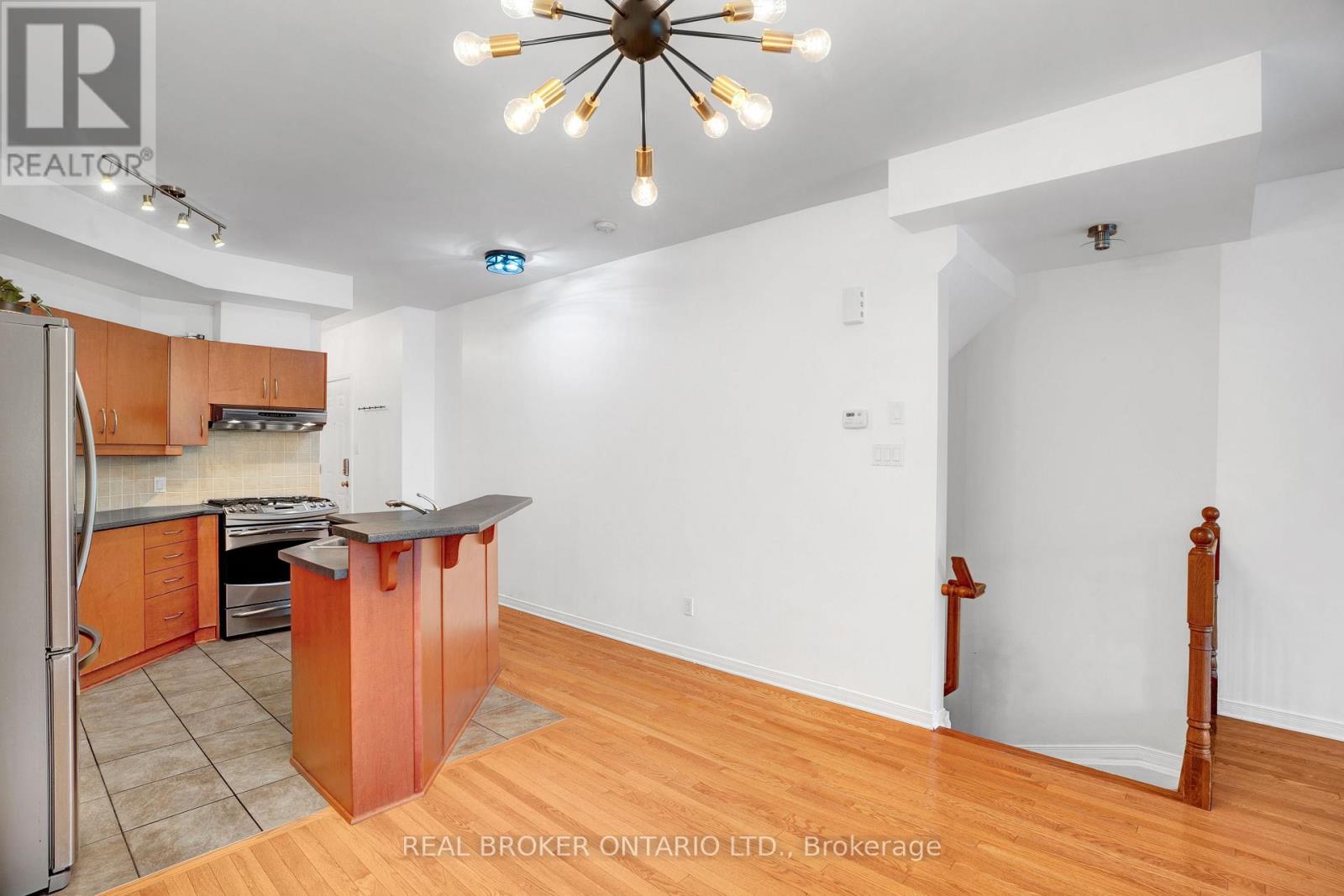 3 Bed, 2 Bath House for Rent in Ottawa – 292 LONDON TERRACE, Ottawa – MLS# X13497734 - Image 14