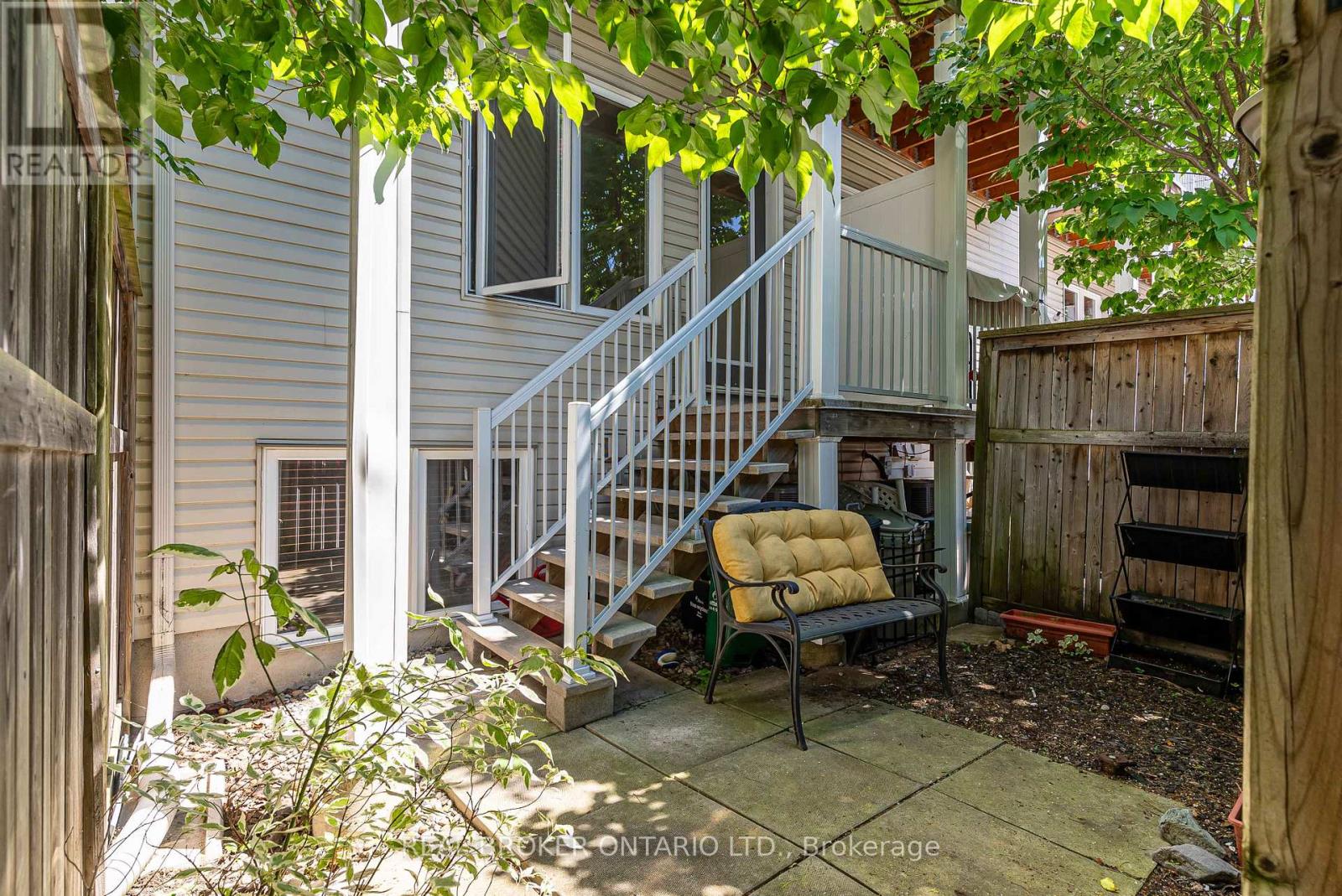 3 Bed, 2 Bath House for Rent in Ottawa – 292 LONDON TERRACE, Ottawa – MLS# X13497734 - Image 27