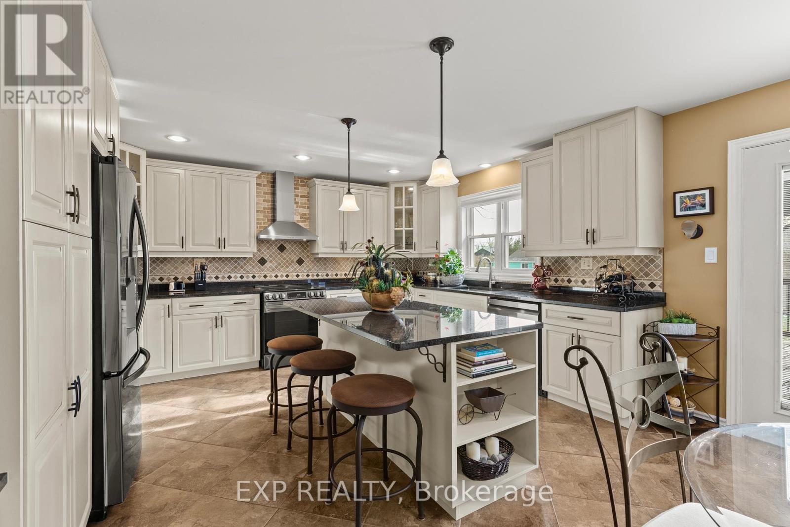 4893 FIRELANE 18 - Image 9