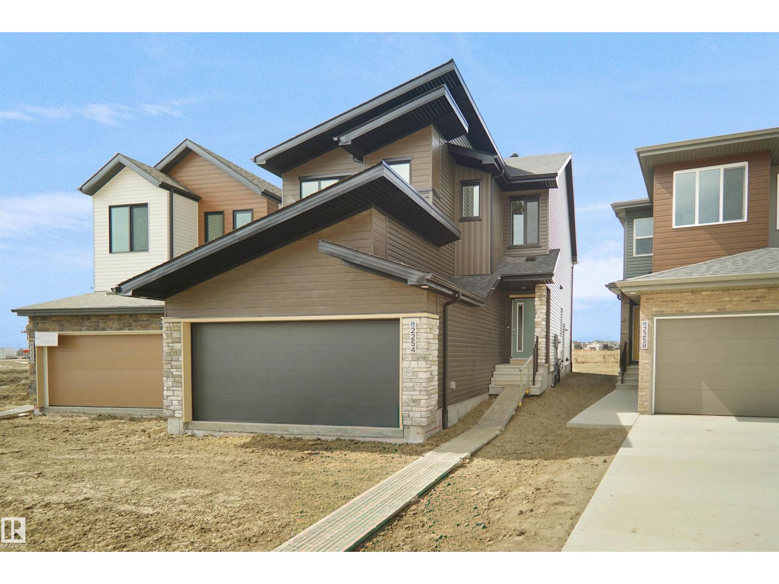3412 122 ST SW - 1